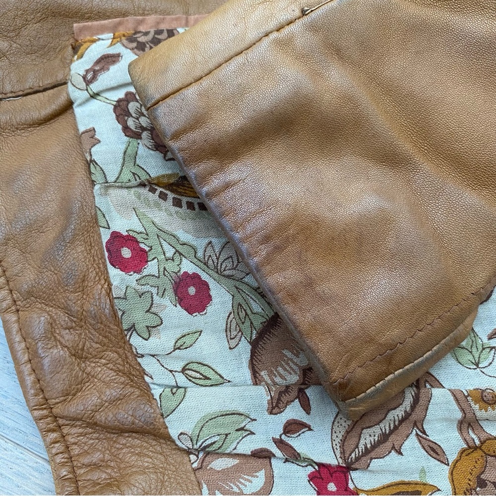 DANIER | Floral Tan Jacket - Picture 16 of 16